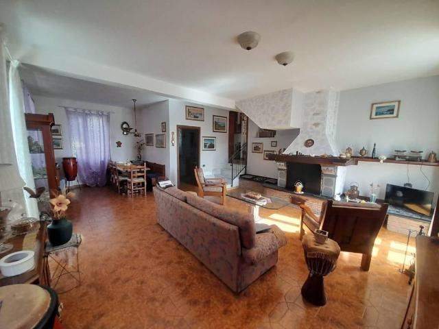 Appartamento in vendita a Pietreto, Collesalvetti