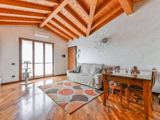 Appartamento in vendita a Cologno Al Serio, Lombardia