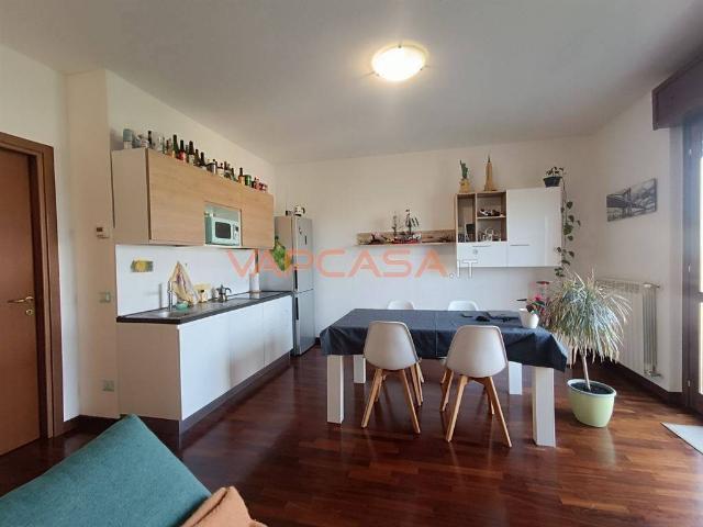 Appartamento in vendita a Cologno Al Serio, Lombardia