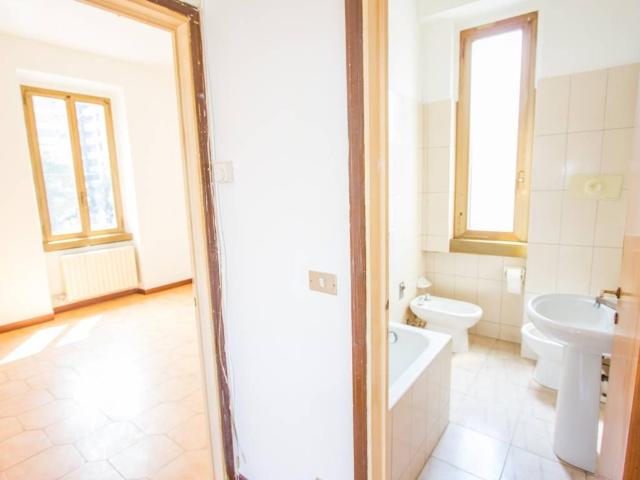 Appartamento in vendita a Cologno Monzese, Lombardia
