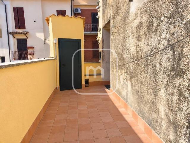 Appartamento in vendita a Colonna, Roma Capitale