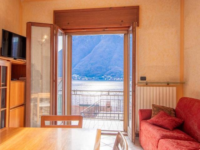 Appartamento in vendita a Colonno, Lombardia
