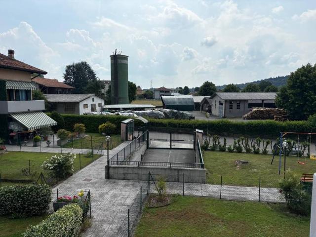 Appartamento in vendita a Gironico Al Piano, Lombardia