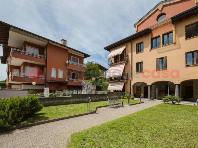 Appartamento in vendita a Gironico Al Piano, Lombardia