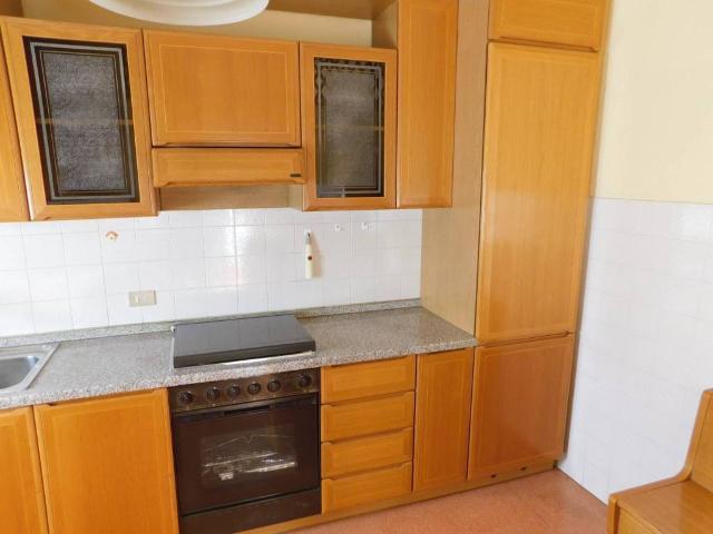 Appartamento in vendita a Colzate, Lombardia