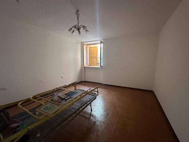 Appartamento in vendita a Colzate, Lombardia