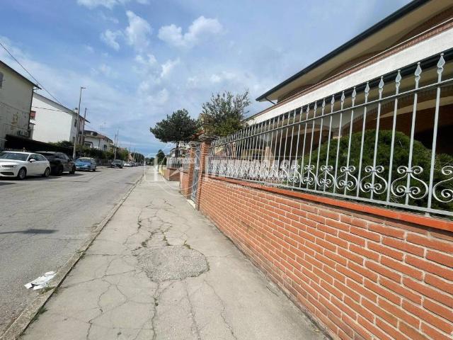Villa Indipendente in vendita a Comacchio, Reggio Emilia