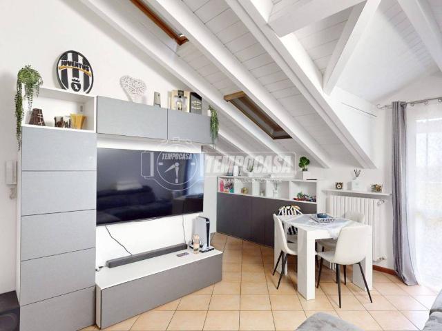 Appartamento in vendita a Comazzo, Lombardia