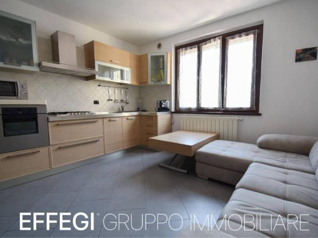 Appartamento in vendita a Comazzo, Lombardia