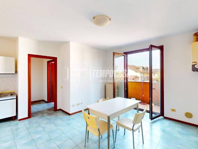 Appartamento in vendita a Comazzo, Lombardia