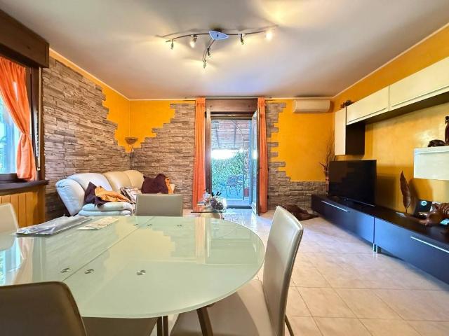 Appartamento in vendita a Comazzo, Lombardia