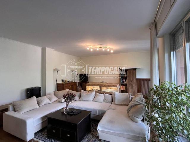 Appartamento in vendita a Como, Lombardia