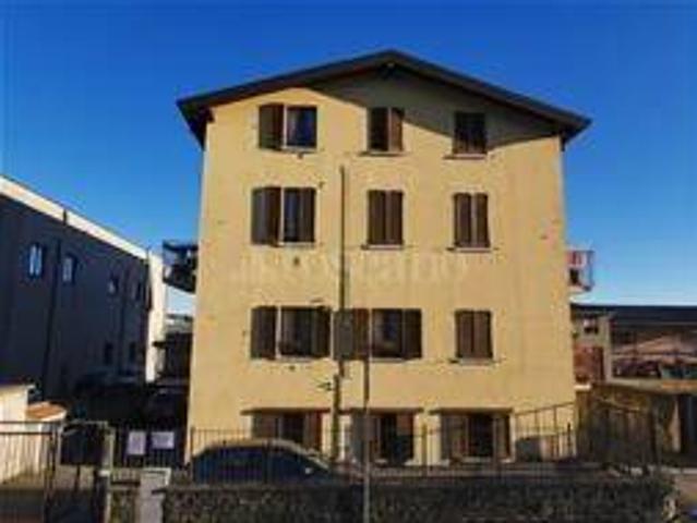 Appartamento in vendita a Como, Lombardia