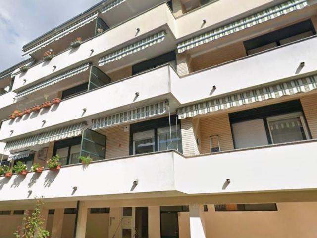 Appartamento in vendita a Muggiò, Como