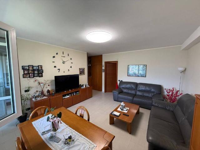 Appartamento in vendita a Sagnino, Como