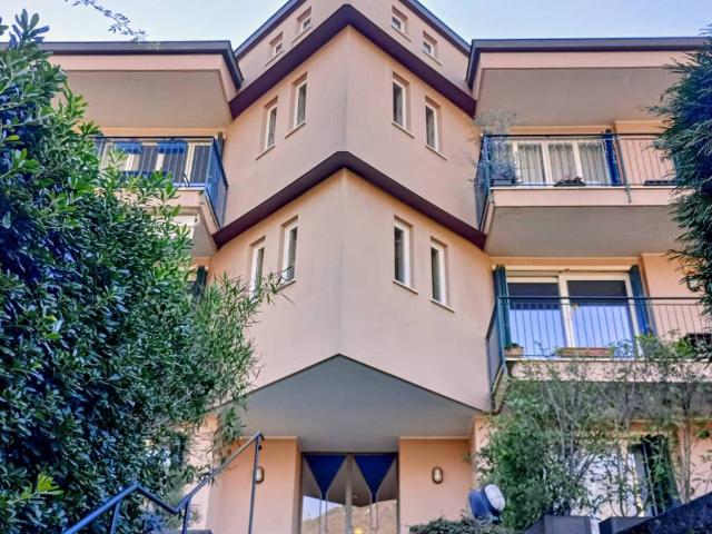Appartamento in vendita a Sagnino, Como