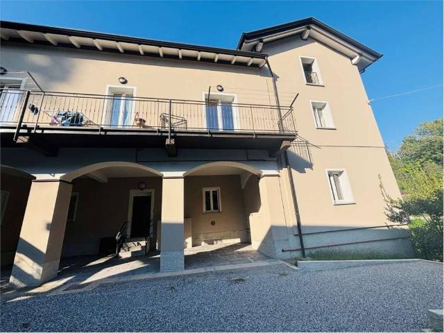 Appartamento in vendita a Como, Lombardia