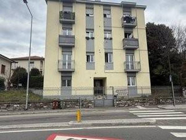 Appartamento in vendita a Como, Lombardia