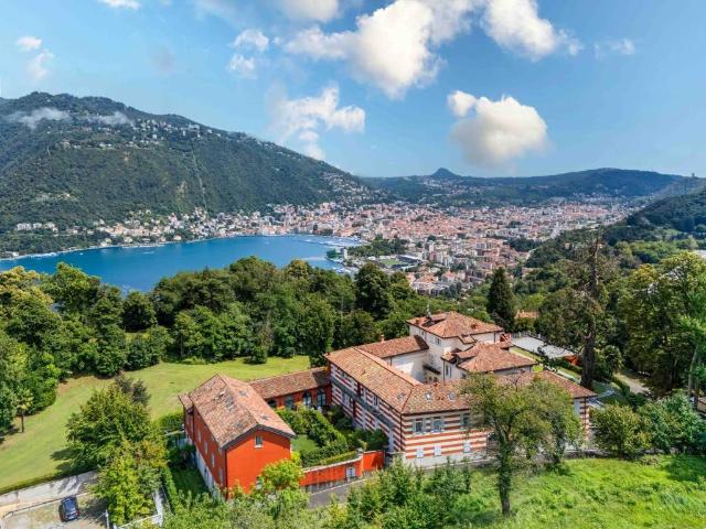 Appartamento in vendita a Como, Lombardia