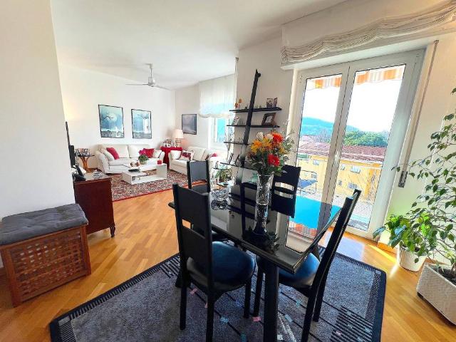 Appartamento in vendita a Sagnino, Como