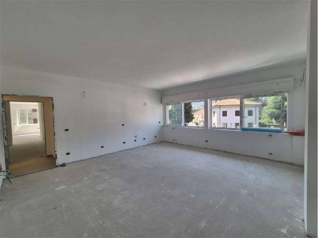 Appartamento in vendita a San Martino, Como