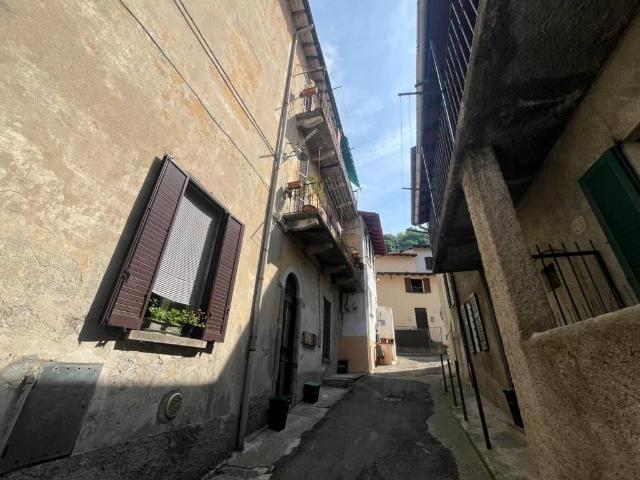 Appartamento in vendita a Como, Lombardia