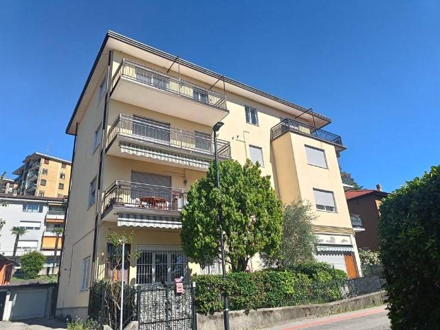 Appartamento in vendita a Sagnino, Como