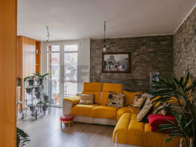 Appartamento in vendita a Como, Lombardia