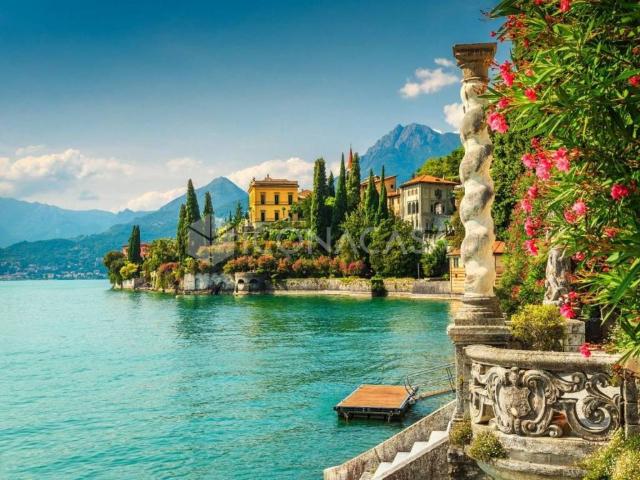 Appartamento in vendita a Como, Lombardia