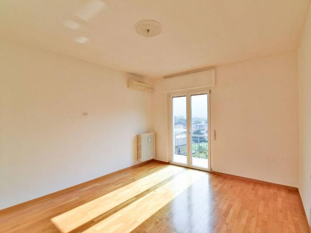 Appartamento in vendita a Como, Lombardia