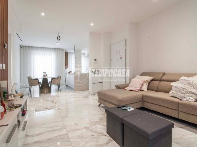 Appartamento in vendita a Caserme, Como