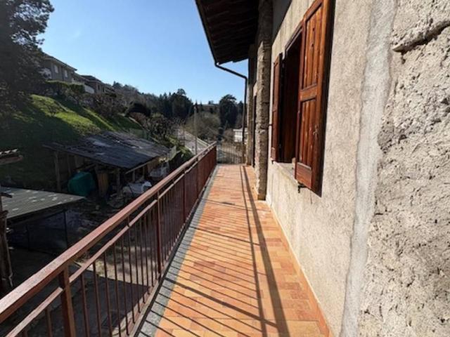 Appartamento in vendita a Sagnino, Como