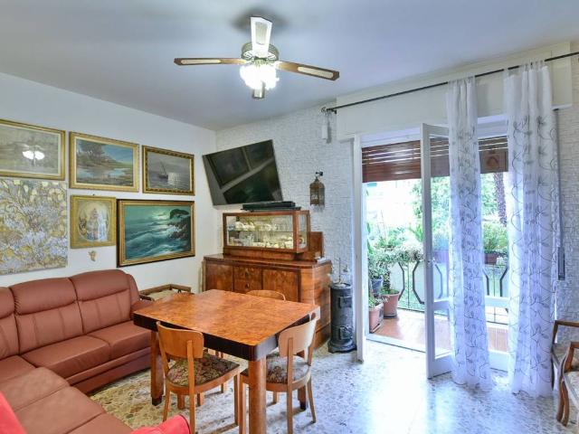 Appartamento in vendita a Como, Lombardia