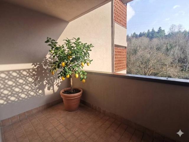 Appartamento in vendita a Como, Lombardia