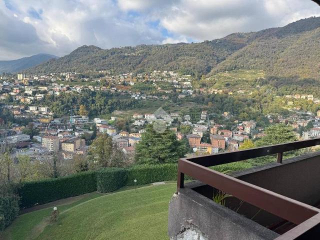 Appartamento in vendita a Como, Lombardia