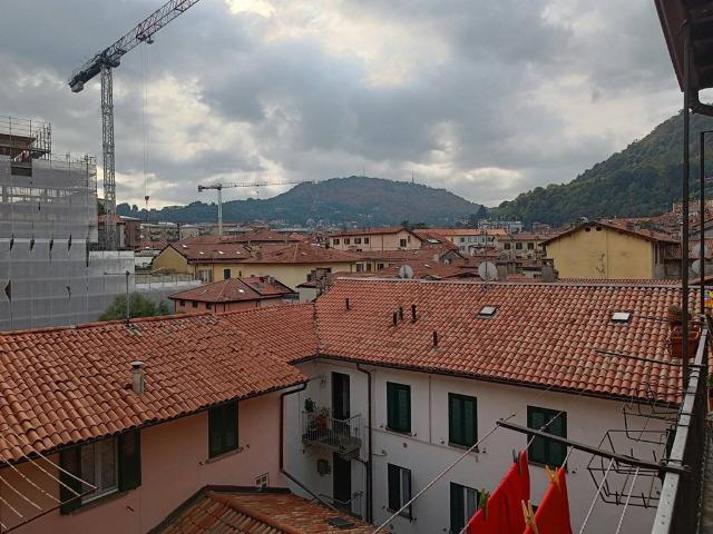 Appartamento in vendita a San Rocco, Como