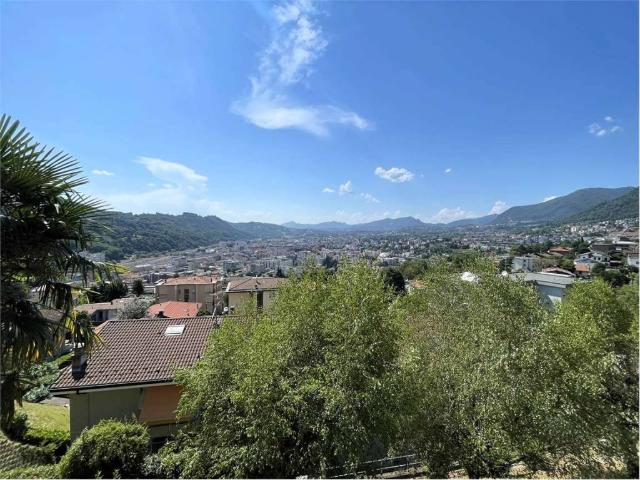 Appartamento in vendita a Como