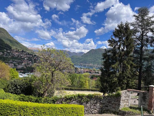 Appartamento in vendita a Como