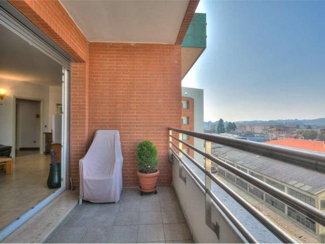 Appartamento in vendita a Como, Lombardia