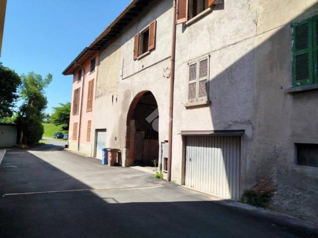 Appartamento in vendita a Acquanera, Como