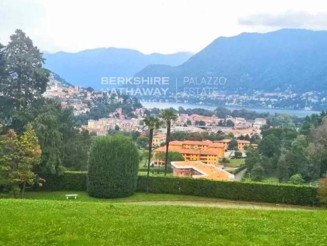 Appartamento in vendita a Como