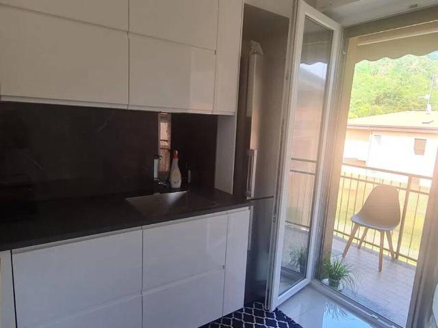Appartamento in vendita a Prestino, Como