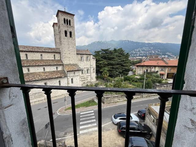 Appartamento in vendita a Sant'Abbondio, Como