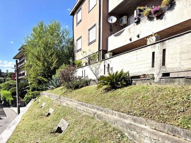 Appartamento in vendita a Como, Lombardia
