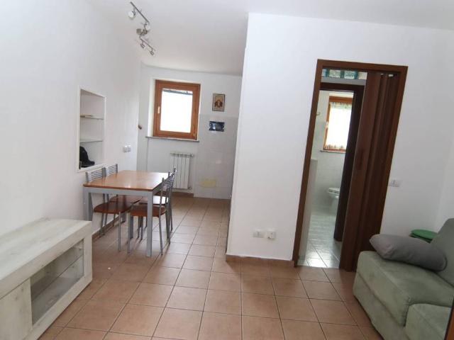 Appartamento in vendita a Como, Lombardia