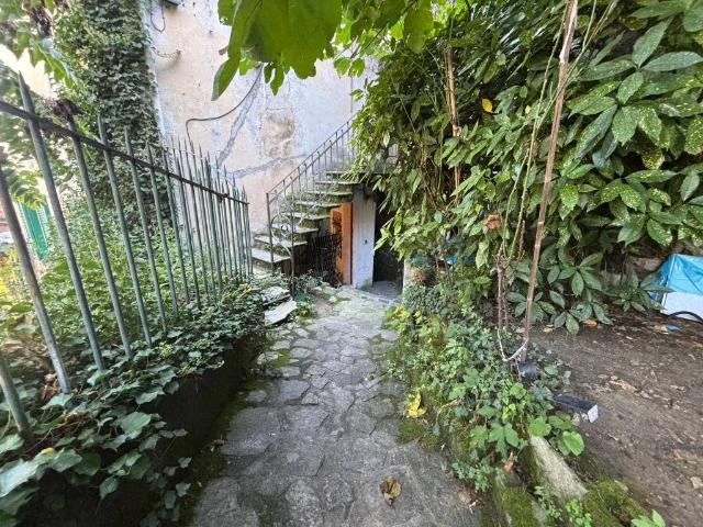 Appartamento in vendita a Vico, Como