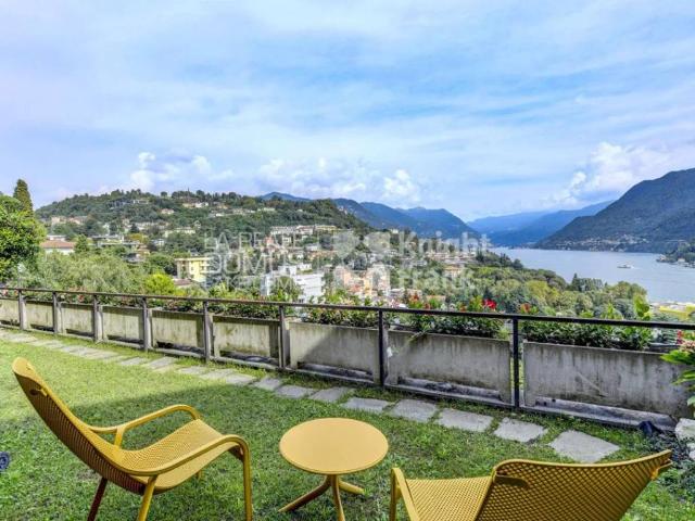 Appartamento in vendita a Como, Lombardia