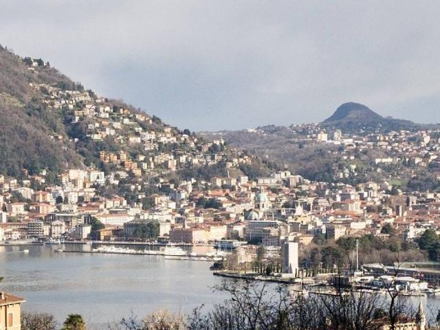 Appartamento in vendita a Como