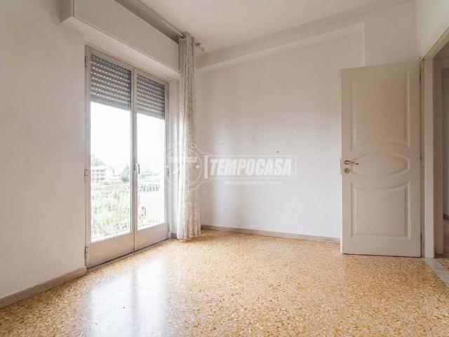 Appartamento in vendita a Muggiò, Como