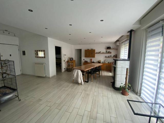 Appartamento in vendita a Como, Lombardia
